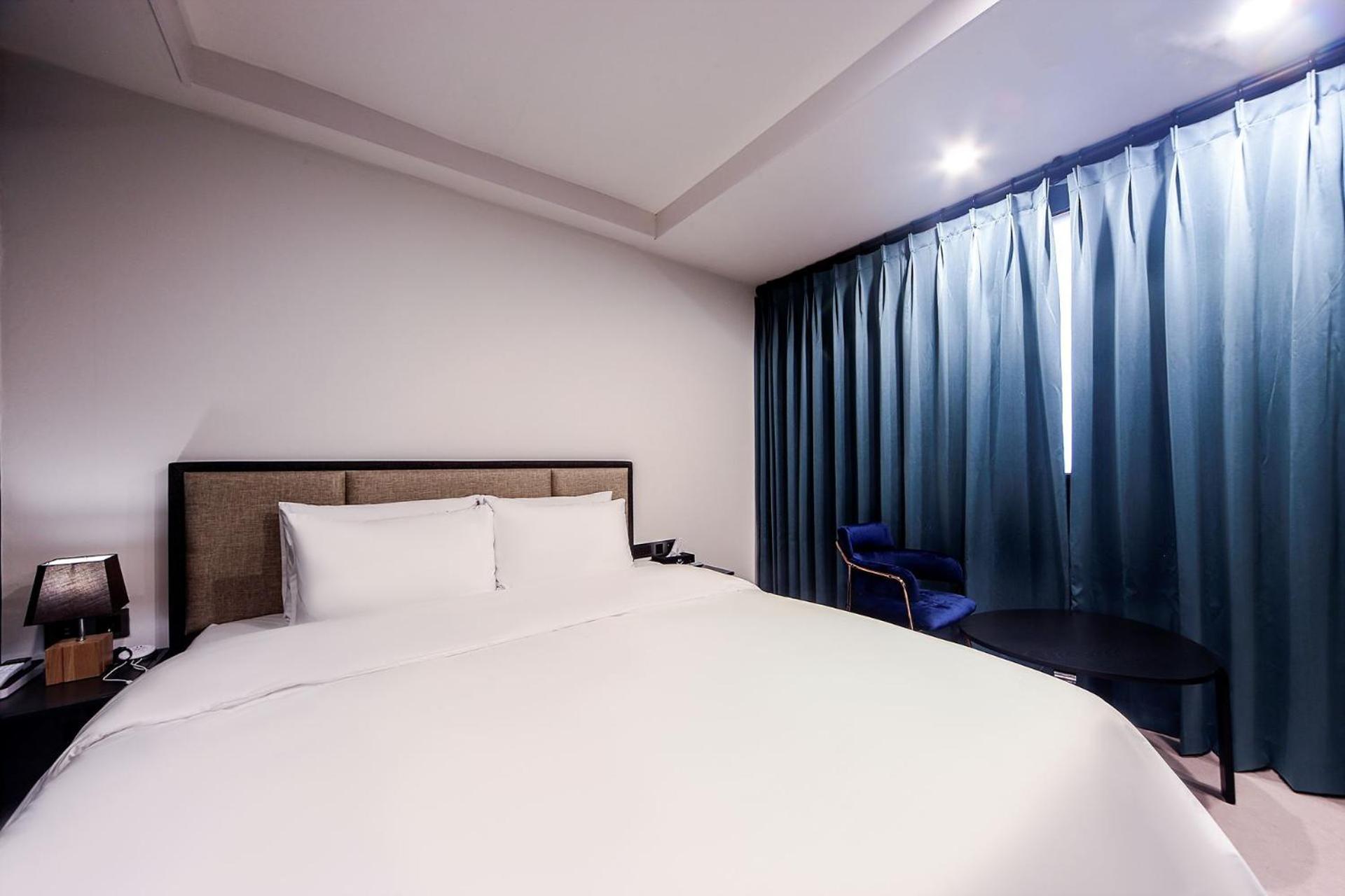 온나 호텔 대연동 부산 Daeyeon Onna Hotel Daeyeon Pusan Zewnętrze zdjęcie